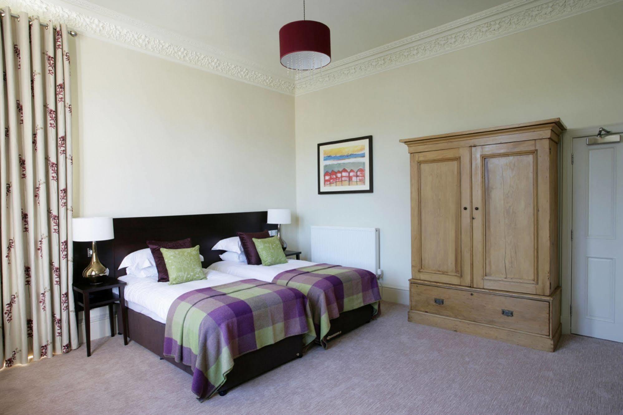 נורת' ברוויק Nether Abbey Hotel מראה חיצוני תמונה